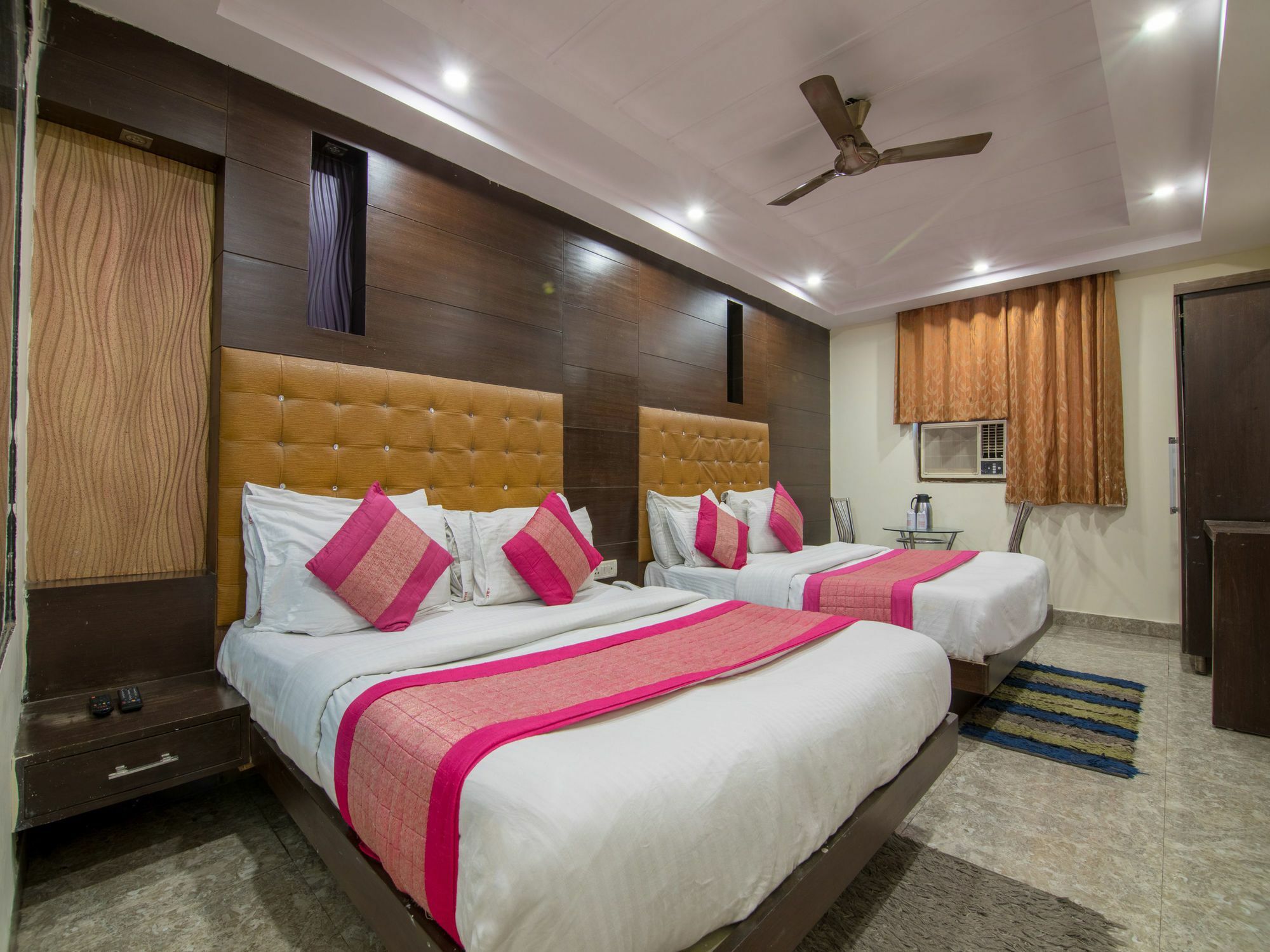 Oyo 1912 Hotel Dada Cottage New Delhi Exterior photo
